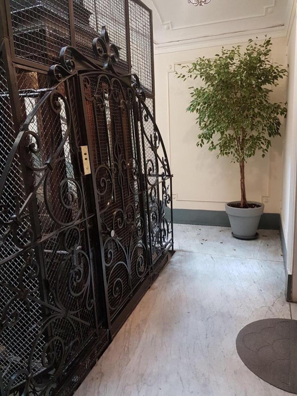 Excellent Trinity Rooms Rome Bagian luar foto